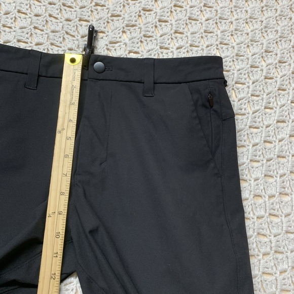 Lululemon Commission Shorts Mens 28 Black Slim Fit Warpstreme 9" Chino - Picture 7 of 9